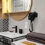 National Stadium - Parking, Workspace - By Rentujemy Apartman