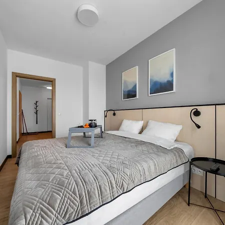 National Stadium - Parking, Workspace - By Rentujemy Апартаменты